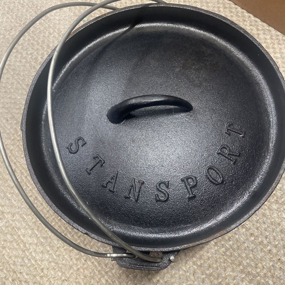 Stansport Pre-Seasoned Cast Iron Dutch Ovens With Legs For Camping